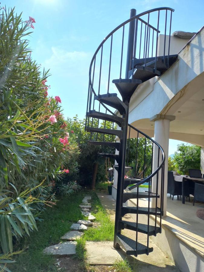 Afa Butrone Sarrola Apartment ภายนอก รูปภาพ