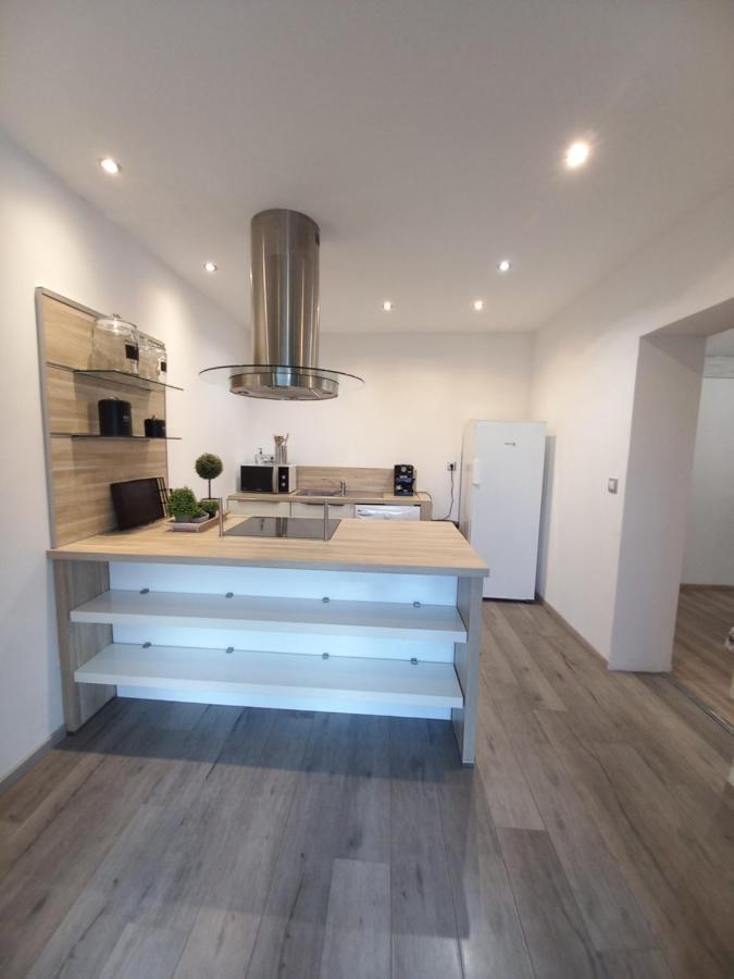 Afa Butrone Sarrola Apartment ภายนอก รูปภาพ