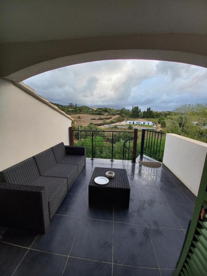 Afa Butrone Sarrola Apartment ภายนอก รูปภาพ