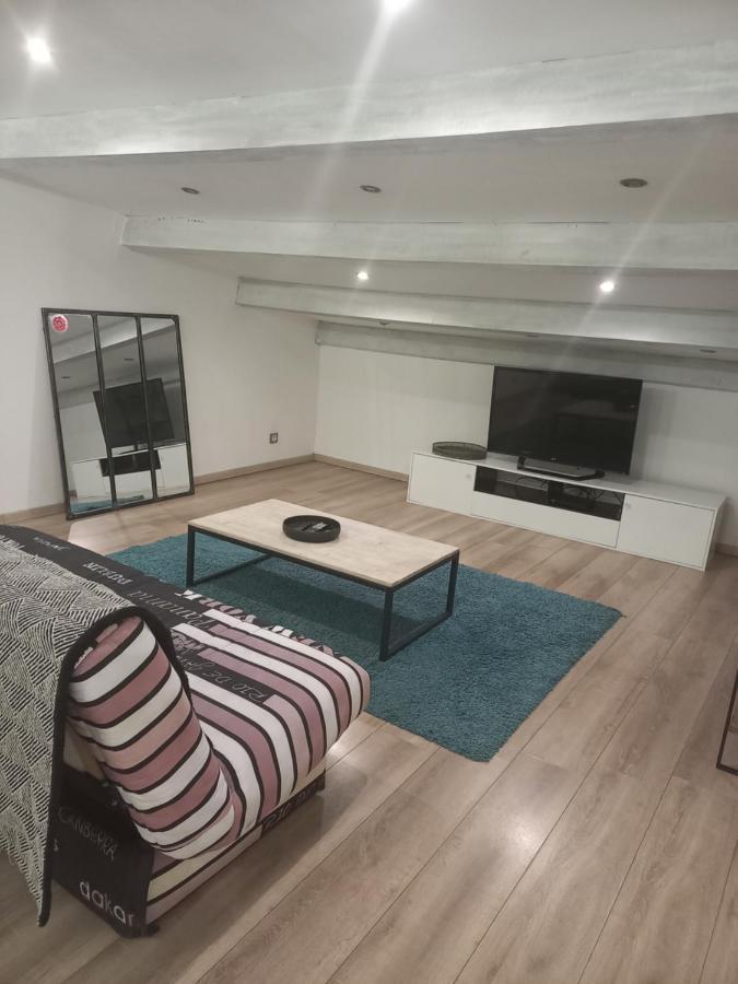 Afa Butrone Sarrola Apartment ภายนอก รูปภาพ